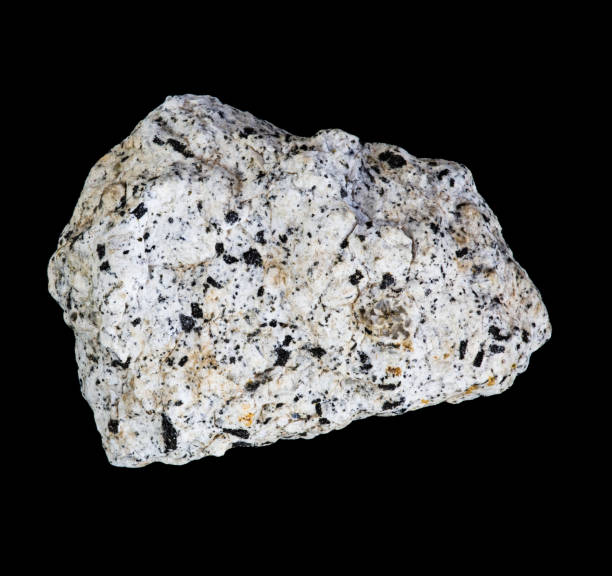vergrößerte nahaufnahme von granitfelsen mit schwarzem glimmer - glimmerschiefer schiefer stock-fotos und bilder