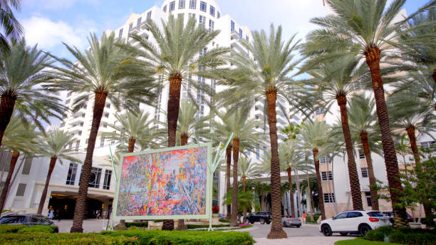 mostra d'arte al loews hotel miami beach art basel - art basel miami beach immagine foto e immagini stock