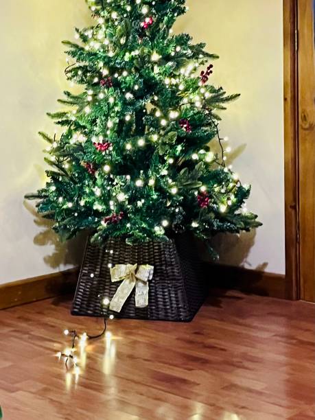 istock Traditional Christmas tree in a British home 1446814563