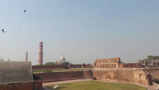 istock badshahi fort lahore mughal empire buildings 1446819850