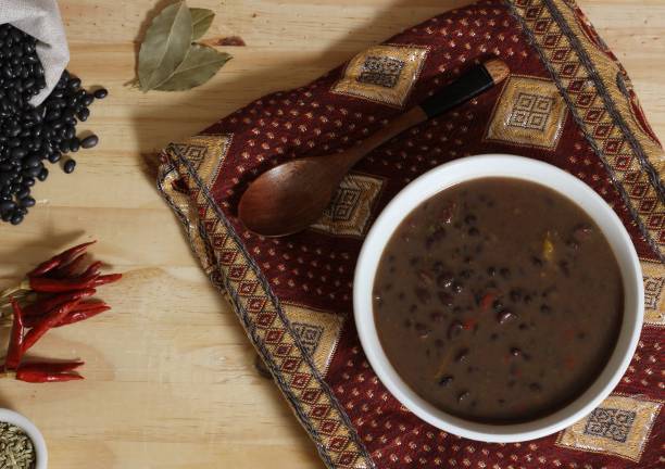 Sopa de Feijão Cremosa: Abrace o sabor e o calor! - receita deliciosa profissional - passo 3