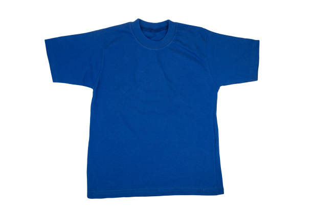 camisa azul para crianças. t-shirt de futebol ou polo para bebé isolado num fundo branco. caminho de recorte. as crianças usam para o verão. - blue polo shirt - fotografias e filmes do acervo