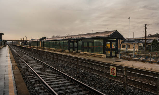 istock Overgrown Platform at Aldershot Train Station 1446941042