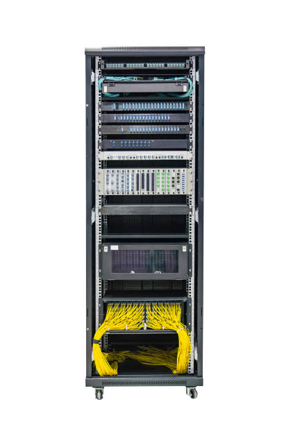 흰색 배경에 격리된 데이터 센터의 네트워크 서버 - data center rack 뉴스 사진 이미지