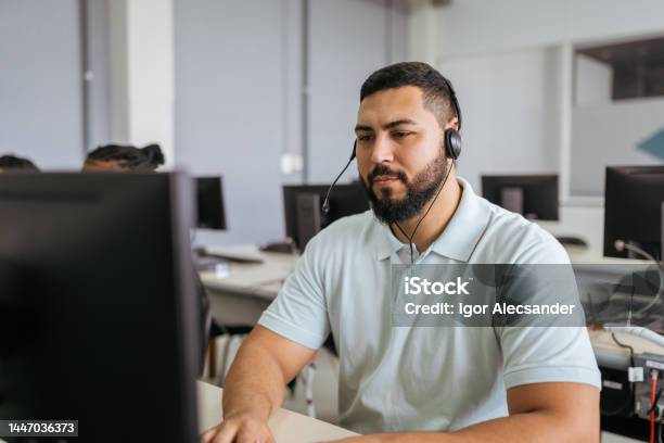 Online Customer Service Center Stock Photo - Download Image Now - Communication, Telephone, Call Center