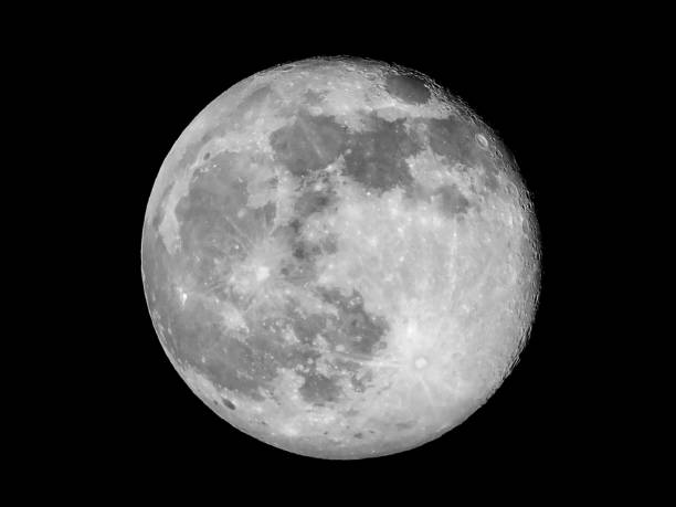 istock Full moon photography from Earth 1447140246