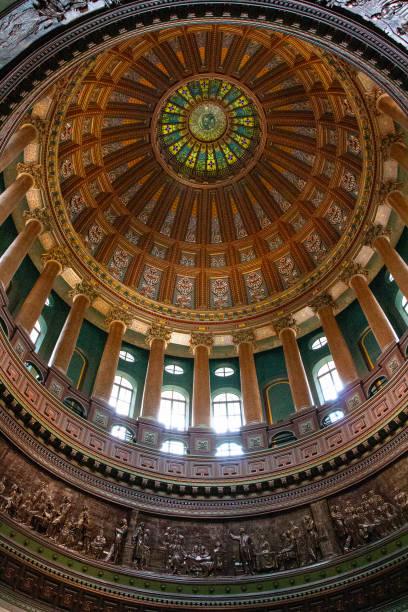 Circular Ceiling Circular Ceiling of Illinois State Capitol illinois state capitol stock pictures, royalty-free photos & images