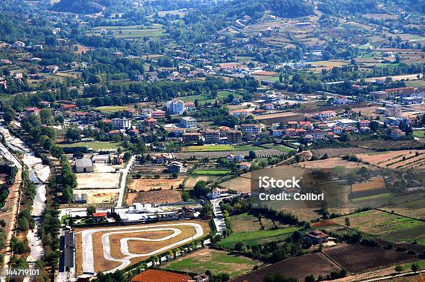 Panorama Foto de stock y más banco de imágenes de Ajardinado - Ajardinado, Cadena de montañas, Carrera