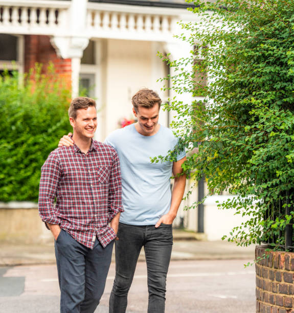 istock Couple in London 1447193470