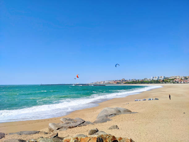 istock Beach kitesurfing Leca Palmeira Porto 1447197279