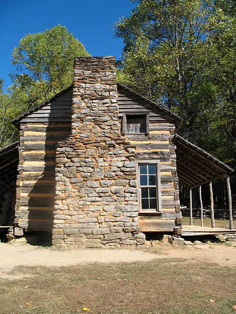 istock Colonial Cabin - Great Smoky Mountains 144720586