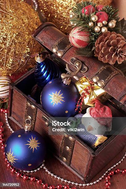 Decoração De Natal - Fotografias de stock e mais imagens de Agulha - Loja de Miudezas - Agulha - Loja de Miudezas, Agulha - Parte de planta, Azul