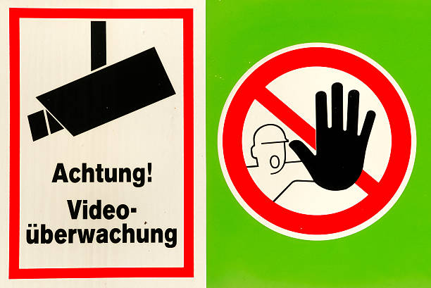 предупреждающий знак № 1 - moving toward human hand beckoning gesturing стоковые фото и изображения