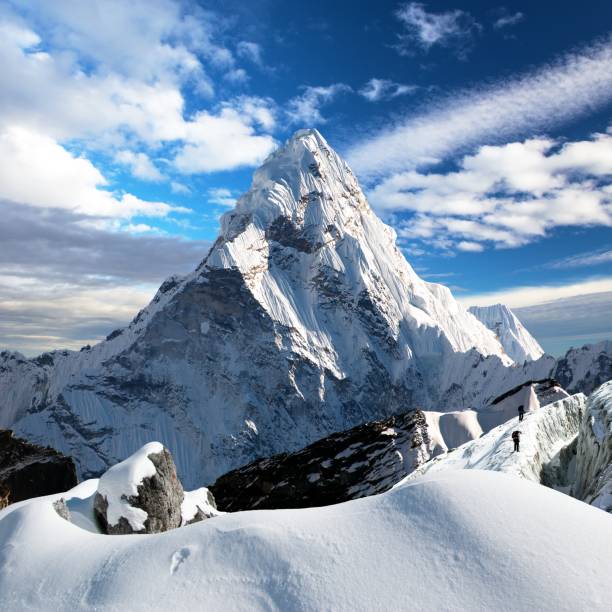 szczyt mount ama dablam, droga do bazy na mt everest - ama dablam zdjęcia i obrazy z banku zdjęć