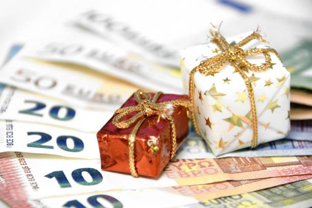 istock Christmas money 1447259579