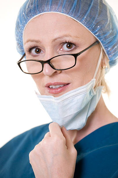 женщина хирург - nurse hygiene emotional stress surgeon стоковые фото и изображения