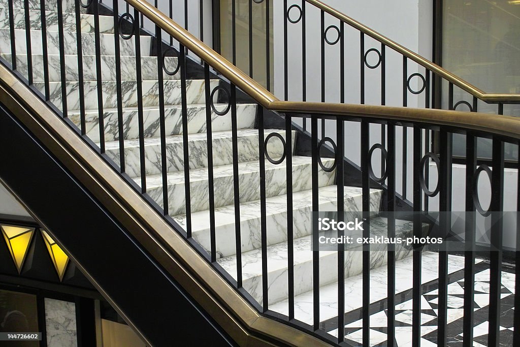 Элегантный лестница - Стоковые фото Арка - архитектурный элемент роялти-фри