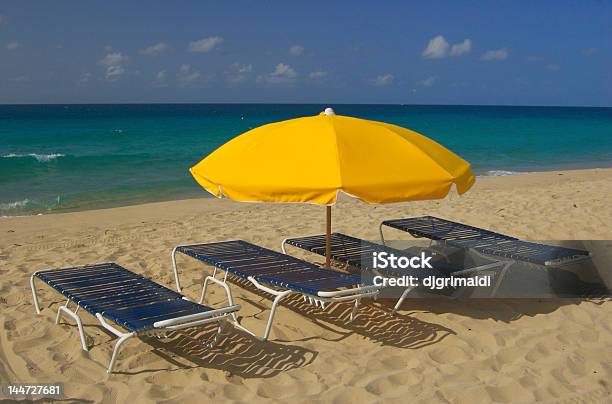ビーチのチェア - アウトドアチェアのストックフォトや画像を多数ご用意 - アウトドアチェア, アメリカ領バージン諸島, カリブ海