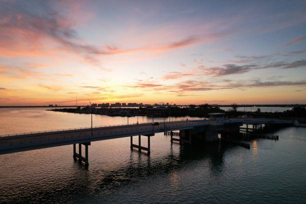 istock Drawbridge over Sarasota Bay during a colorful sunrise 1447311098