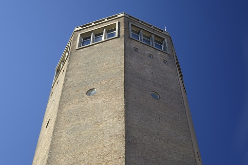 A minimalistic low-angle shot of the water tower Watertoren Zandvoort