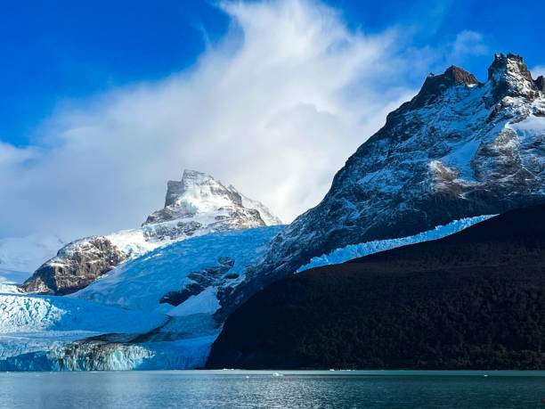아르헨티나 산타 크루즈 지방의 로스 글라시아레스 국립 공원 및 보호 구역의 아름다운 풍경 - los glaciares 뉴스 사진 이미지