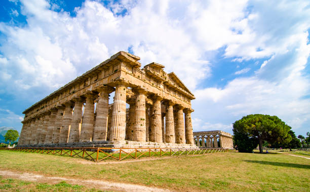 paestum, tempio di nettuno o hera ii. italia - temple of neptune foto e immagini stock