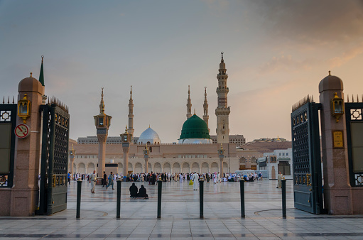 Prophet's Mosque, is a mosque built by the Islamic prophet Muhammad in the city of Medina in the Al Madinah Province of Saudi Arabia