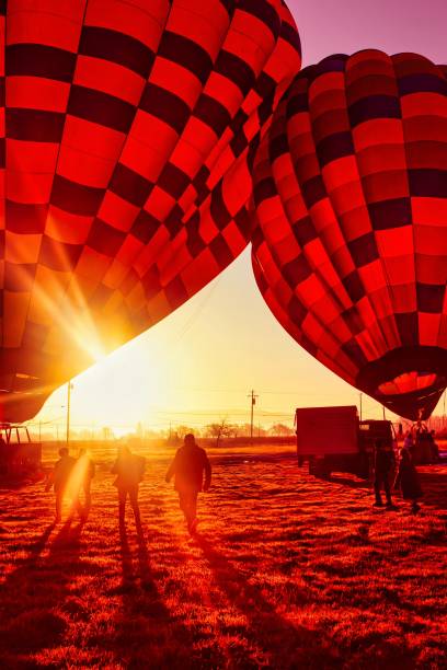 departure of hot air balloon ning ride in napa - hot air balloon california napa napa valley imagens e fotografias de stock