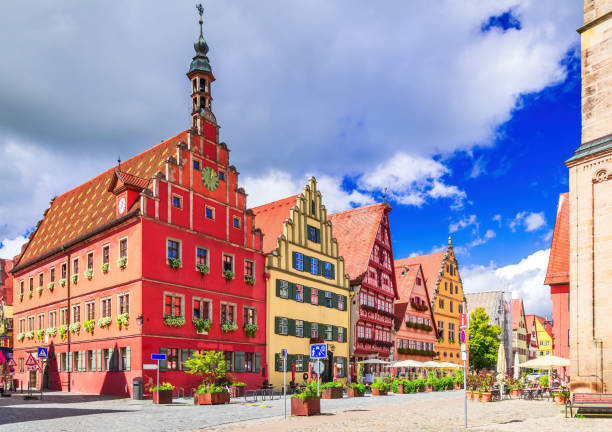 dinkelsbuhl, baviera. estrada romântica linda cidade na alemanha. - franconia - fotografias e filmes do acervo