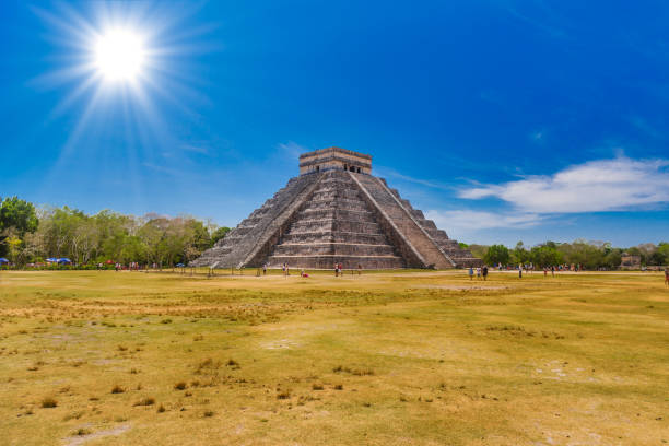 Temple Pyramid of Kukulcan El Castillo, Chichen Itza, Yucatan, Mexico, Maya civilization.