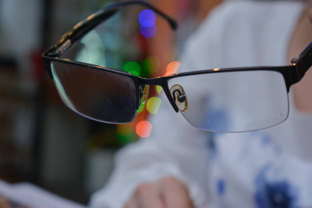 glasses, lens, eyeglasses, eye, glass, eyesight, spectacles, eyewear, optical, object, vision, fashion, frame, medicine, sight, optics, plastic