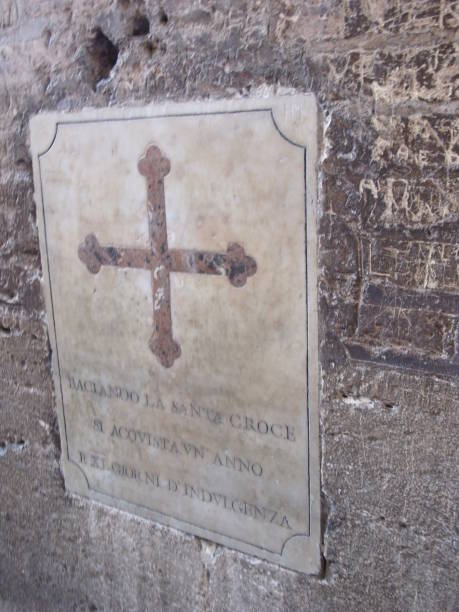 istock Colosseum - Saint Cross 1447718542