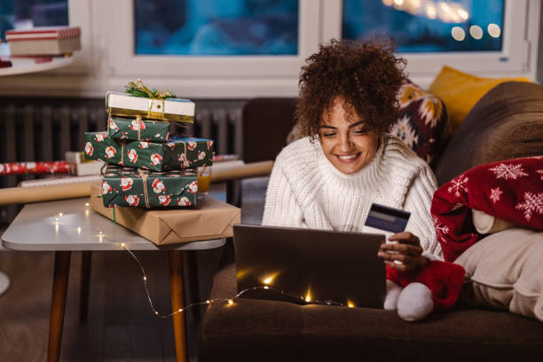 istock Easy online shopping during winter holidays 1447718902