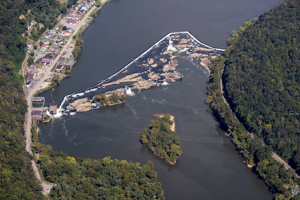 водопад kanawha - kanawha стоковые фото и изображения