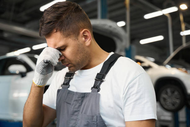 istock Mechanic made a mistake at work in tire fitting 1447798544
