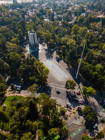 La Bombilla Park, in the south of Mexico City along Insurgentes Avenue, with Memorial to President Álvaro Obregón, dates from 1935 o commemorate the murder of President Álvaro Obregón in 1928 in a restaurant of the same name as the park