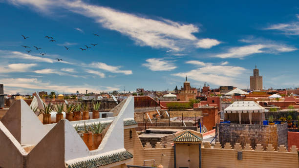 marrakech typical rooftops - marrakech imagens e fotografias de stock