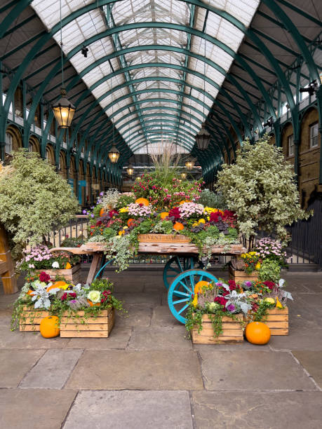 istock Apple market, convent garden, London 1447882953