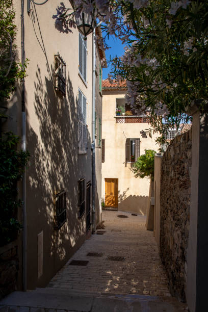 istock Alleys of Saint-Tropez 1447947273