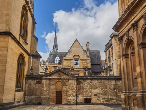 istock Charming square in Oxford Old Town, UK 1447958866