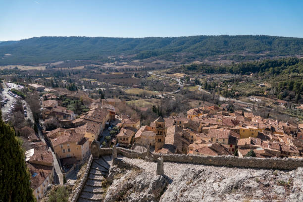 istock Moustiers-Sainte-Marie 1447966492