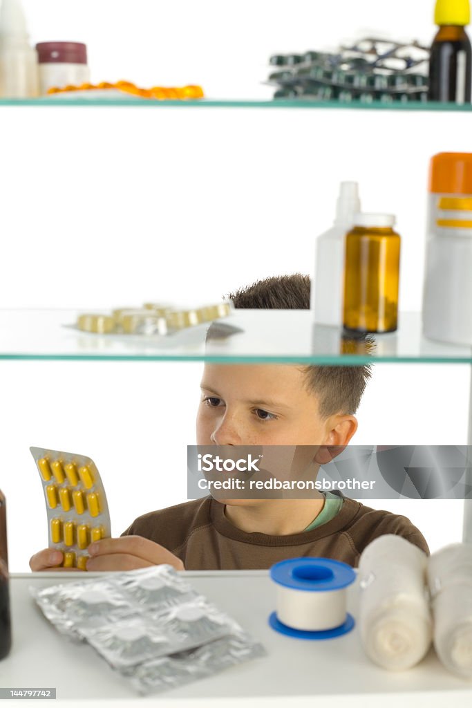 Желтый таблеток - Стоковые фото Домашняя аптечка роялти-фри
