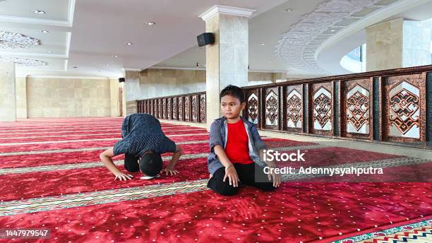 Muslim Boys Salat In The Mosque Stock Photo - Download Image Now - 10-11 Years, 8-9 Years, Allah