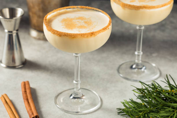 istock Boozy Cold Christmas Eggnog Martini 1447991254