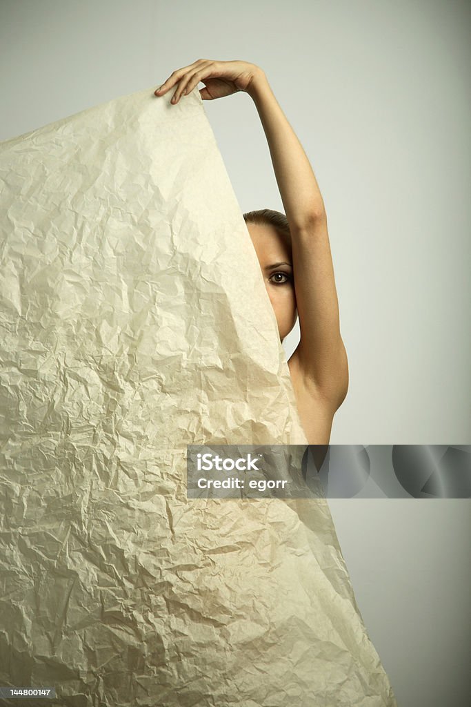 elegante Mädchen mit Blatt Papier - Lizenzfrei Menschliches Gesicht Stock-Foto