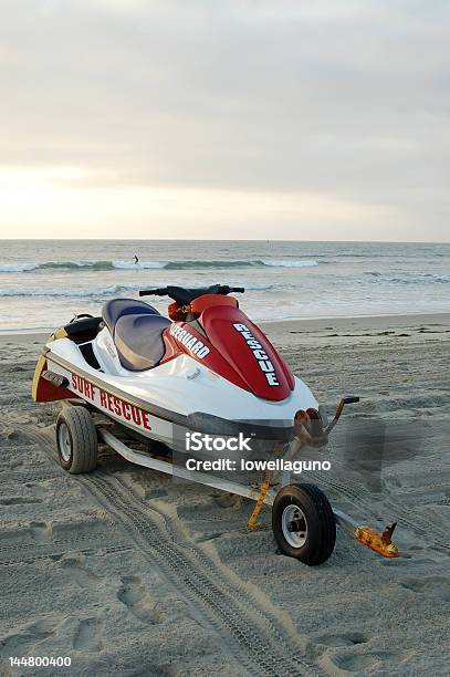 Waverunner Embarcación De Rescate Foto de stock y más banco de imágenes de Embarcación marina - Embarcación marina, Tráiler de vehículos, Accidentes y desastres