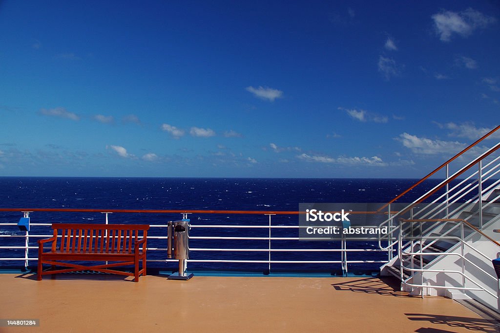 Круизное судно террасой и перила в странах Карибского бассейна - Стоковые фото Круизное судно роялти-фри