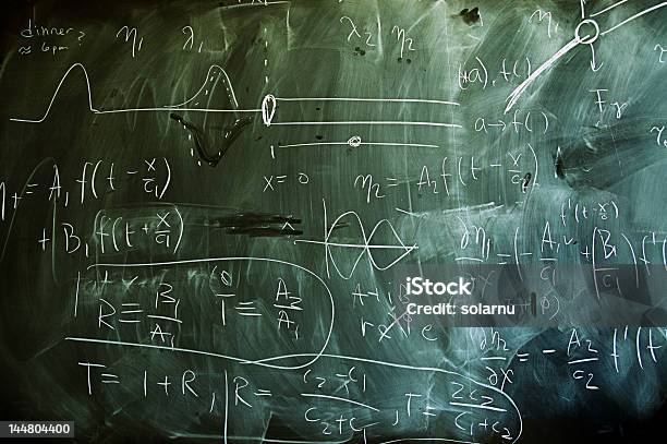 Physik Der Öffnungszeiten Stockfoto und mehr Bilder von Fotografie - Fotografie, Horizontal, Mathematische Formel