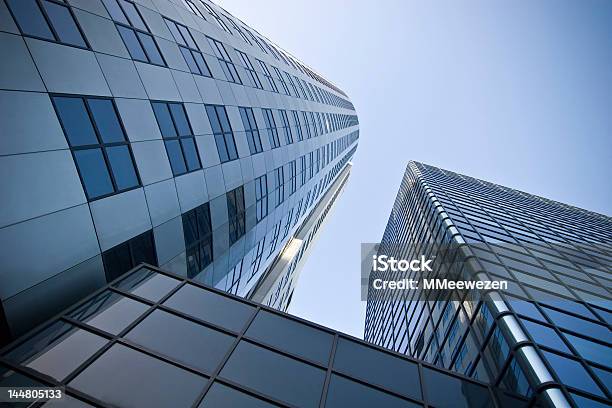 Abstrakte Wolkenkratzer Stockfoto und mehr Bilder von Geschäftsleben - Geschäftsleben, Wachstum, Arbeiten