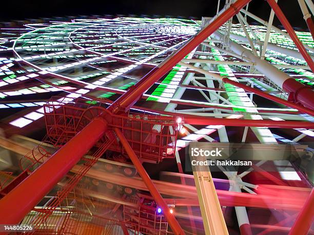 Ferris Wheel En Movimiento Foto de stock y más banco de imágenes de Actividades recreativas - Actividades recreativas, Aire libre, Anochecer